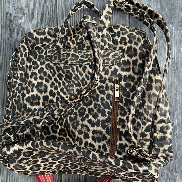 Leopard print Back pack Purse - Picture 4 of 7